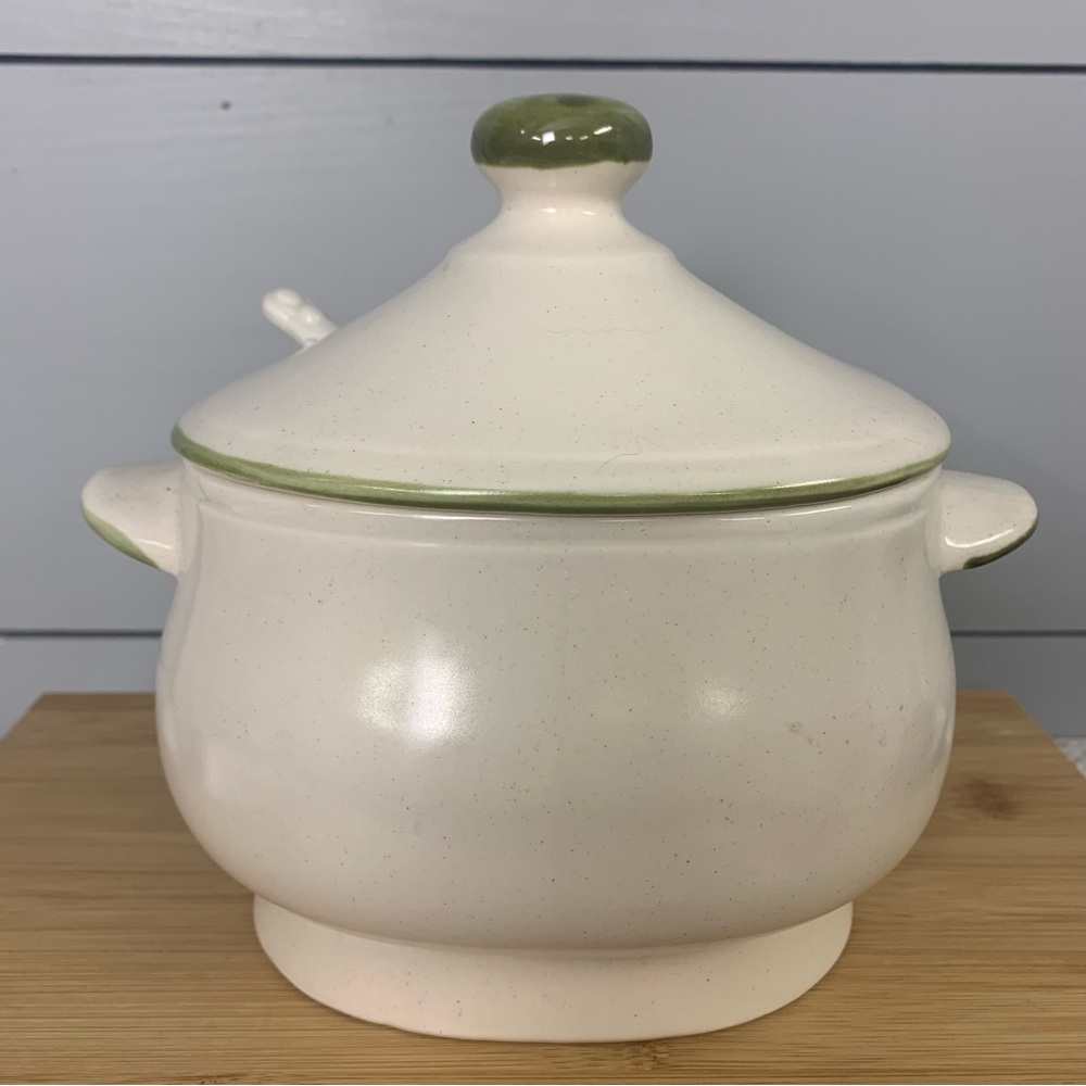Vintage Ceramic Oven-Proof Covered Dish with Serving Spoon- Made in Japan - Picture 2 of 10